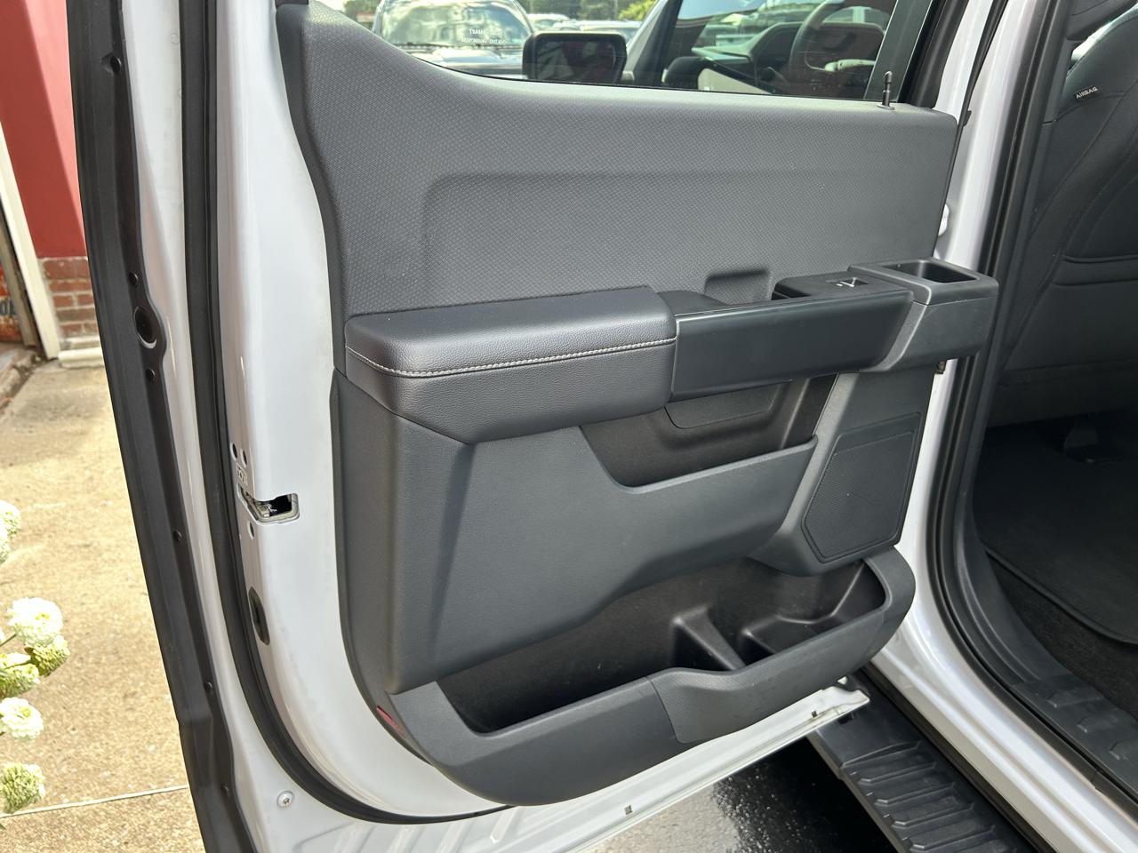 Ford F-150 4WD SuperCrew 145" STX 2021