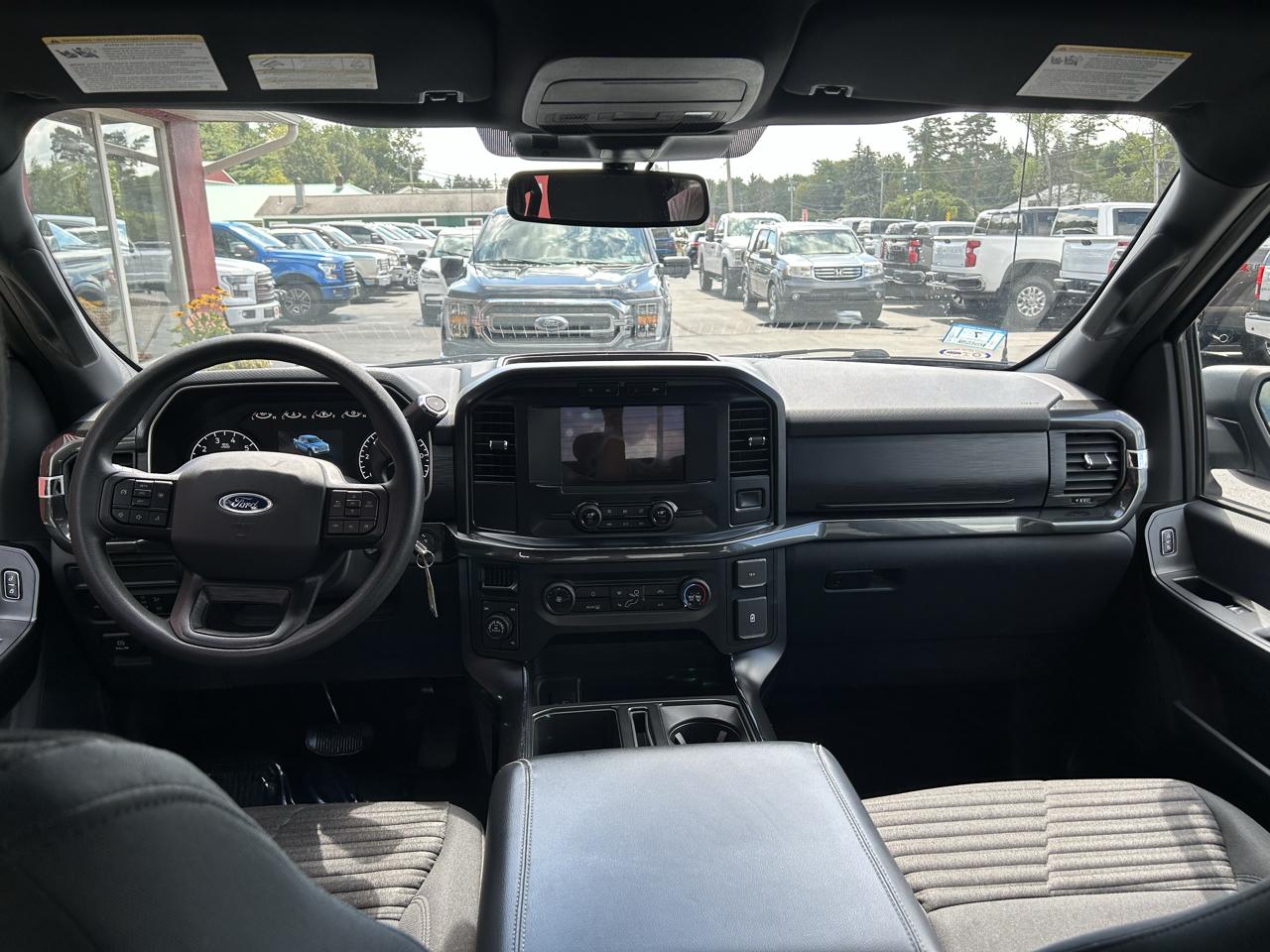 Ford F-150 4WD SuperCrew 145" STX 2021