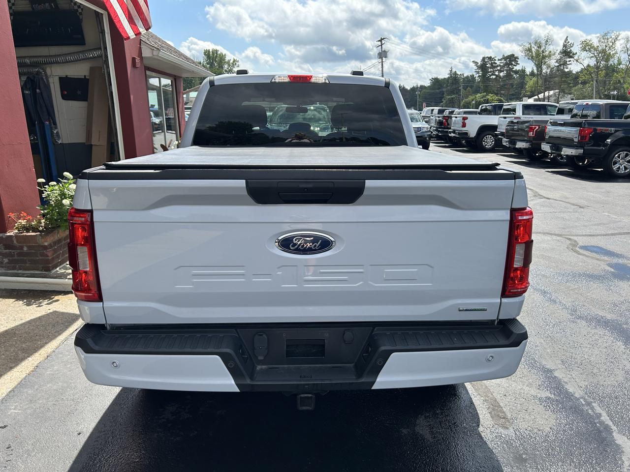 Ford F-150 4WD SuperCrew 145" STX 2021