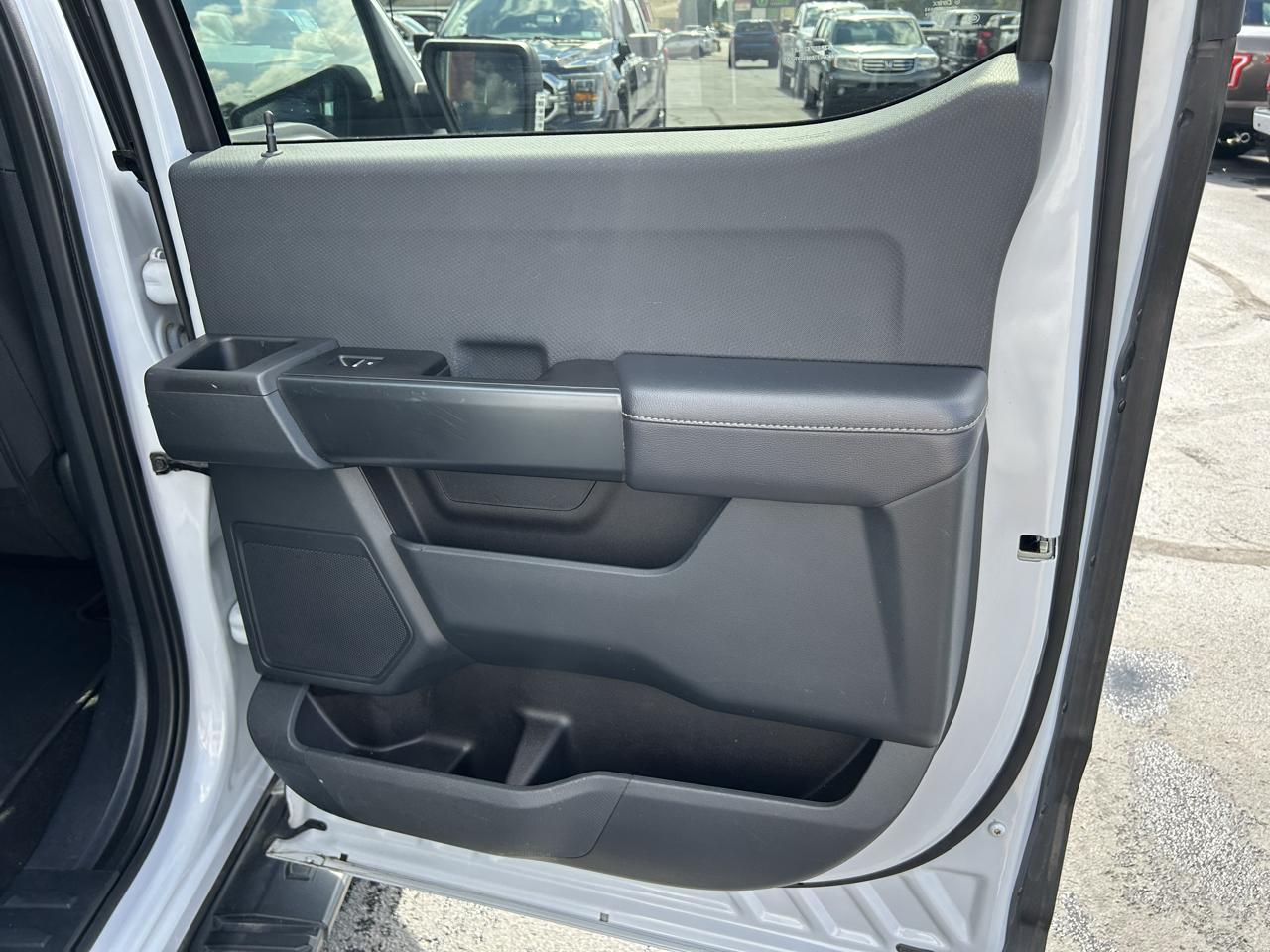 Ford F-150 4WD SuperCrew 145" STX 2021