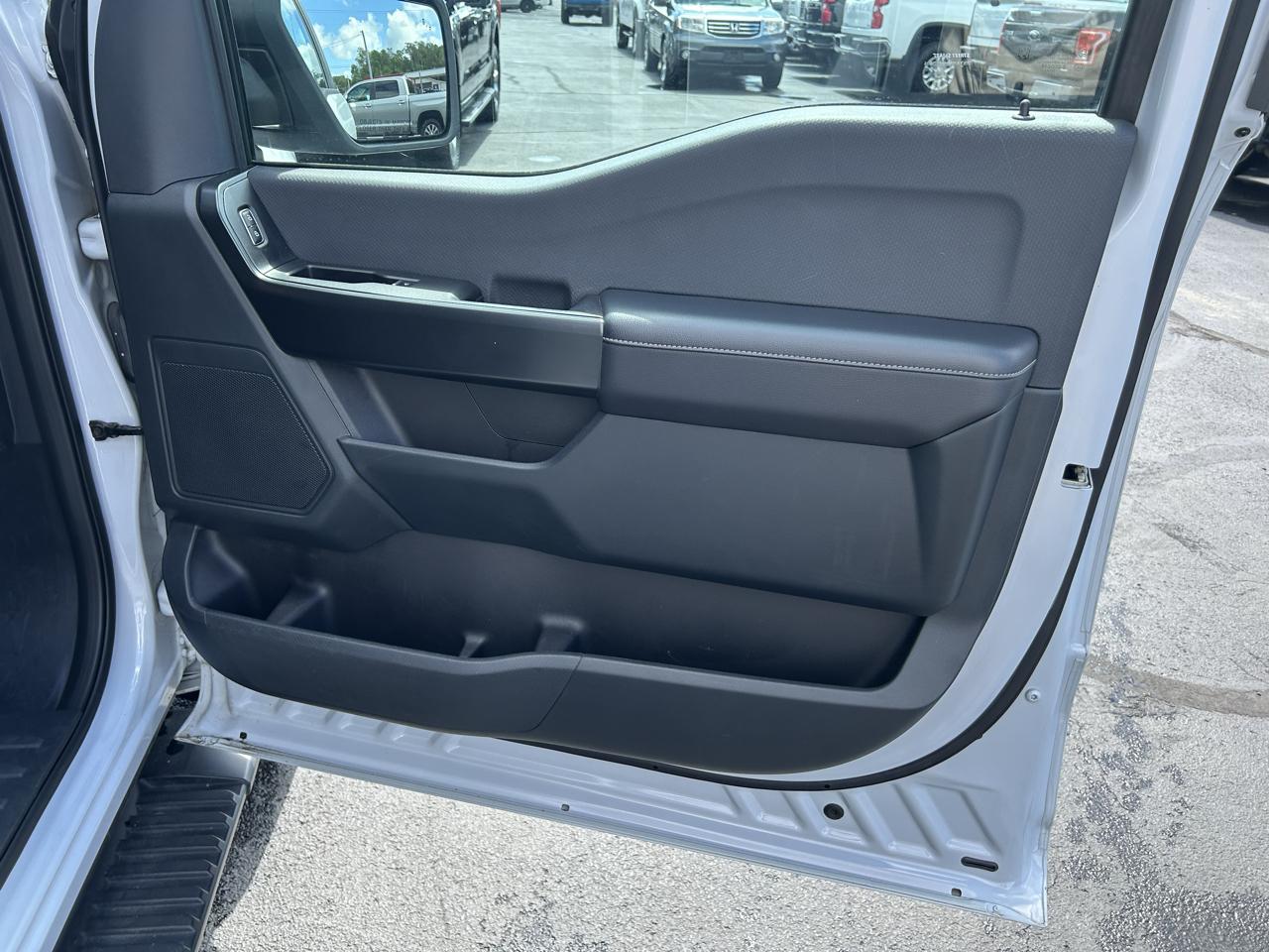 Ford F-150 4WD SuperCrew 145" STX 2021