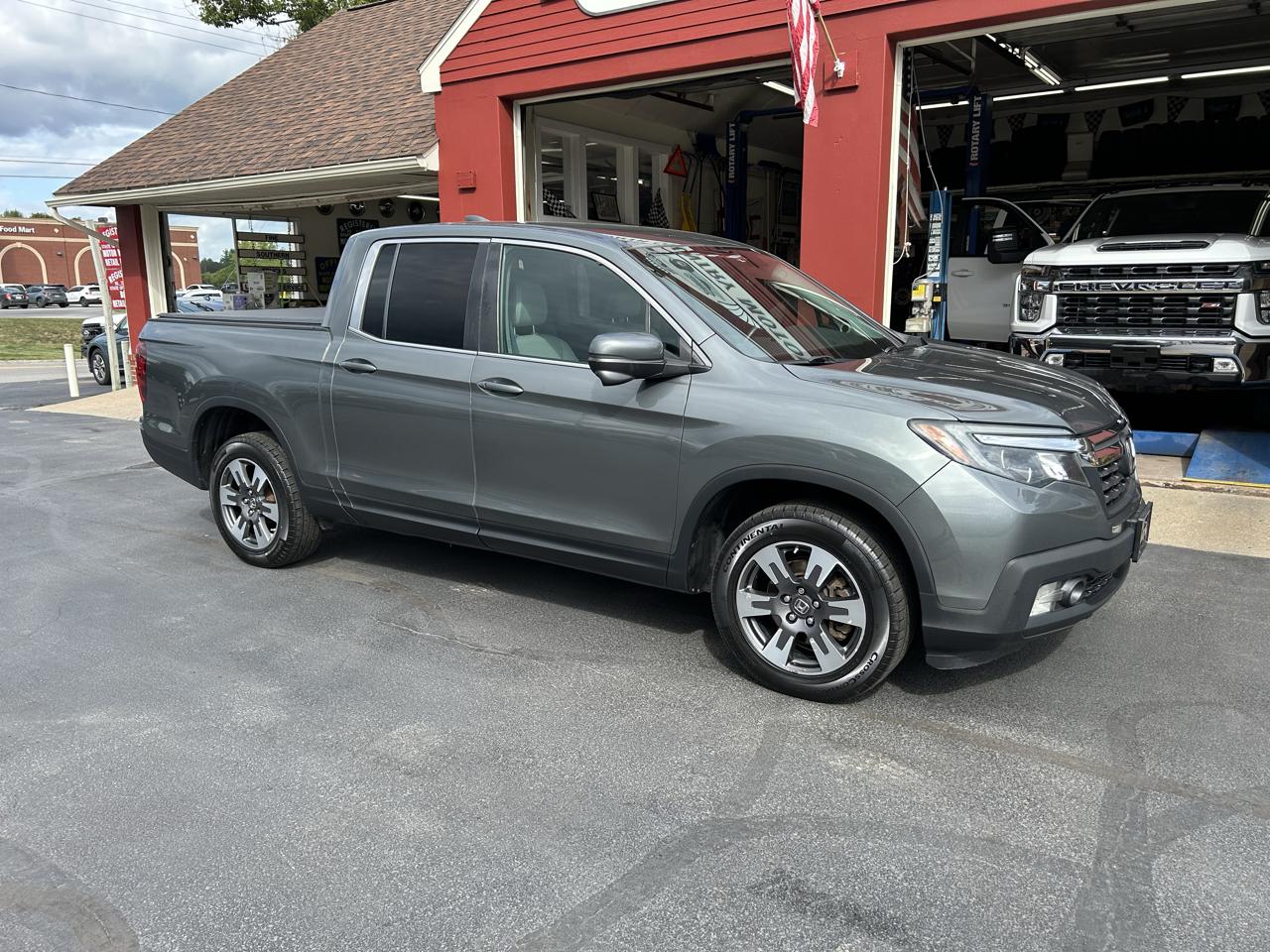 Honda Ridgeline RTL-T 4x4 Crew Cab 5.3' Bed 2017