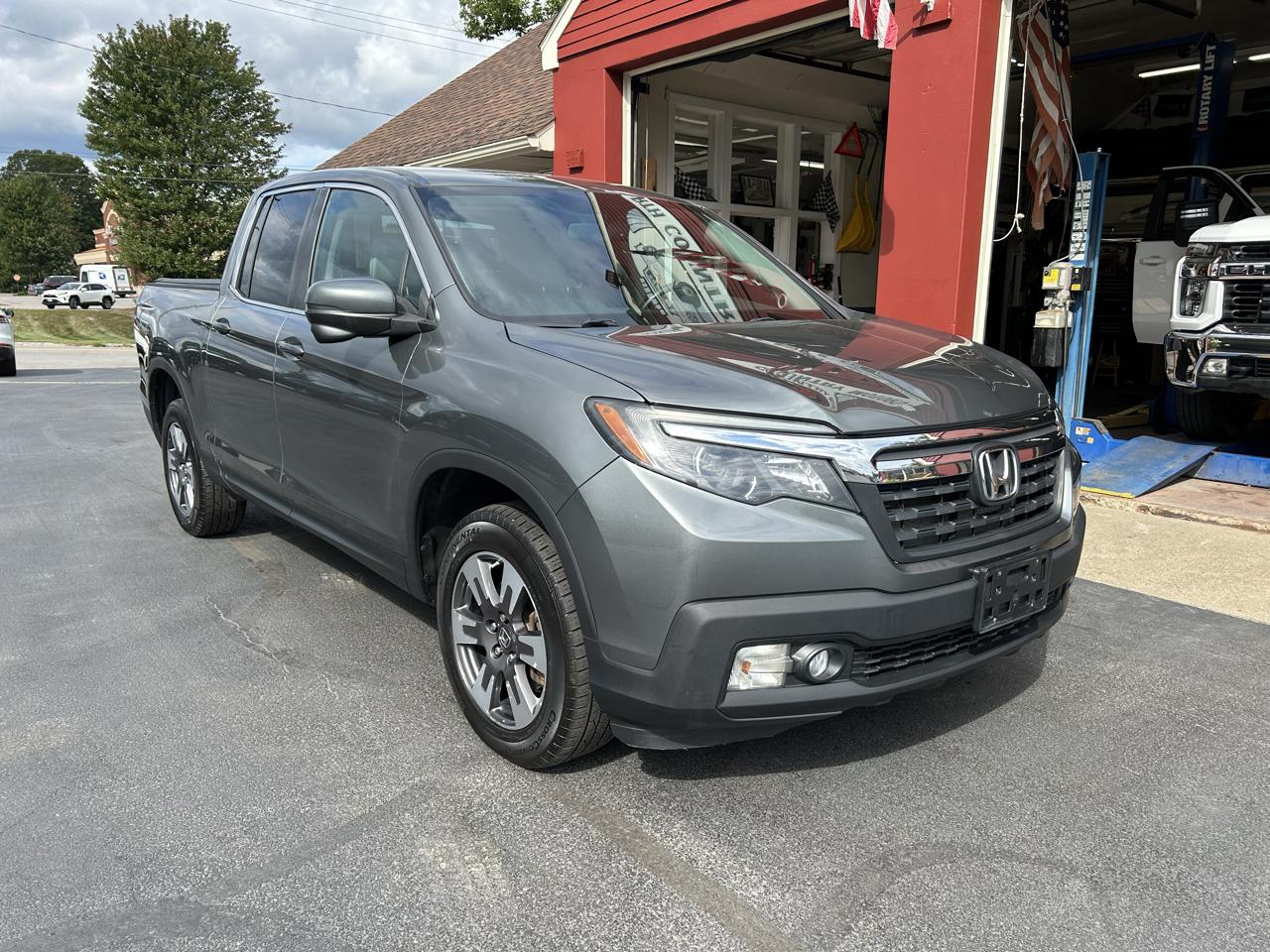 Honda Ridgeline RTL-T 4x4 Crew Cab 5.3' Bed 2017