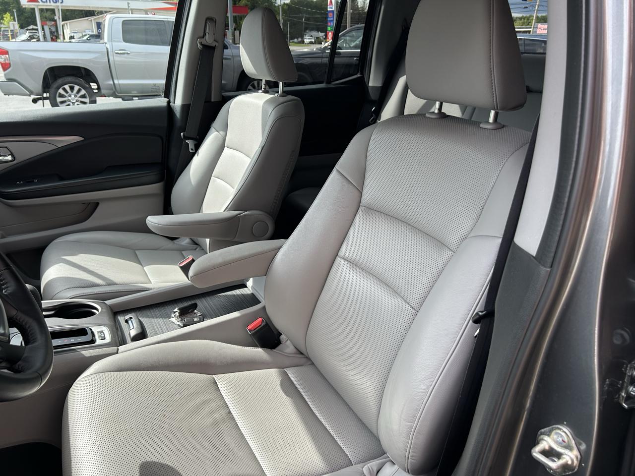 Honda Ridgeline RTL-T 4x4 Crew Cab 5.3' Bed 2017