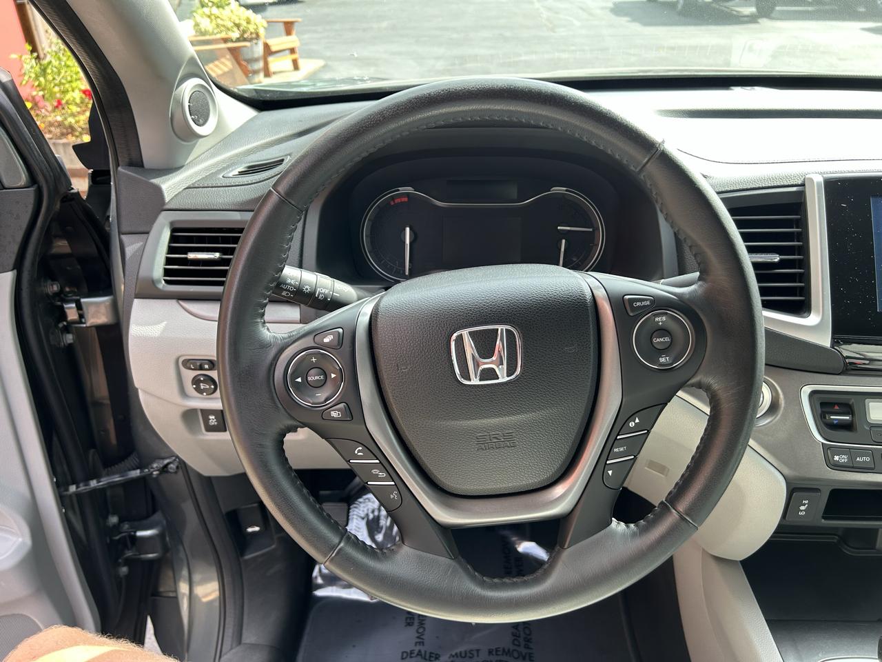 Honda Ridgeline RTL-T 4x4 Crew Cab 5.3' Bed 2017