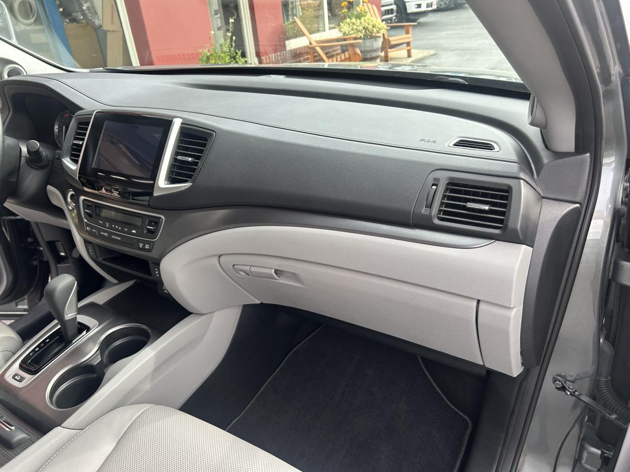 Honda Ridgeline RTL-T 4x4 Crew Cab 5.3' Bed 2017