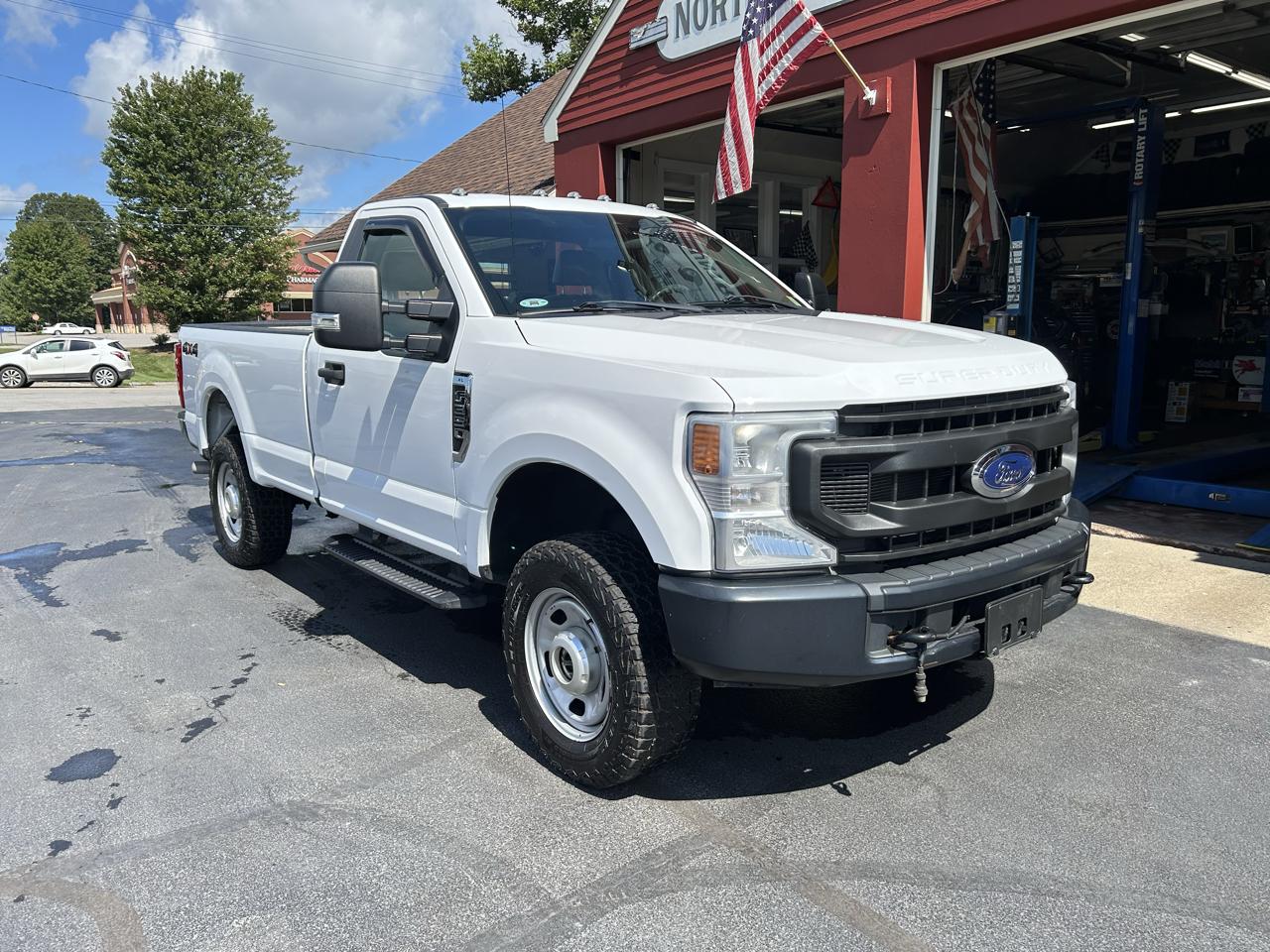 Ford Super Duty F-350 SRW XLT 4WD Reg Cab 8' Box 2020