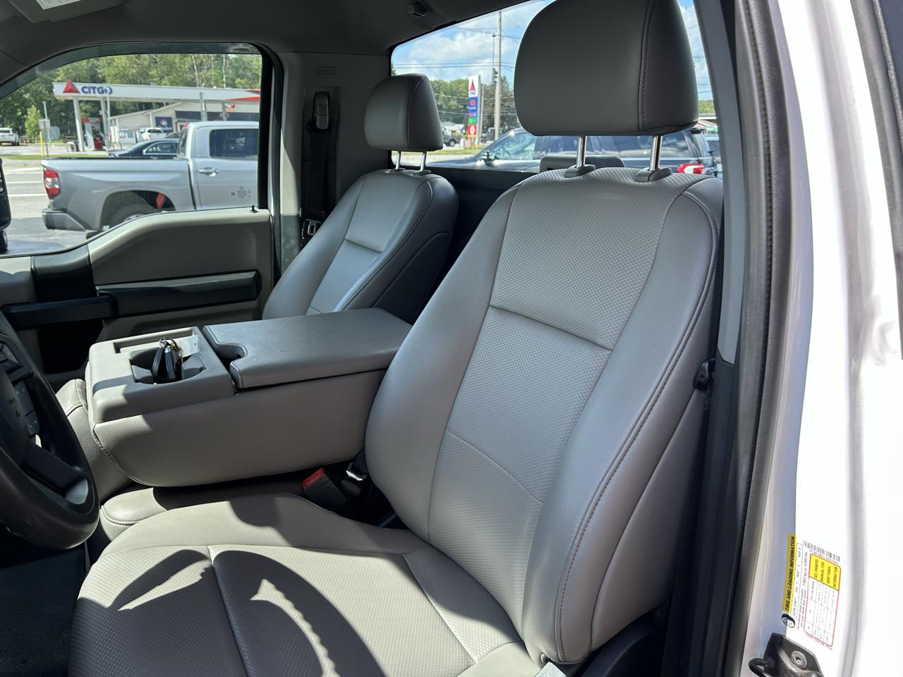 Ford Super Duty F-350 SRW XLT 4WD Reg Cab 8' Box 2020