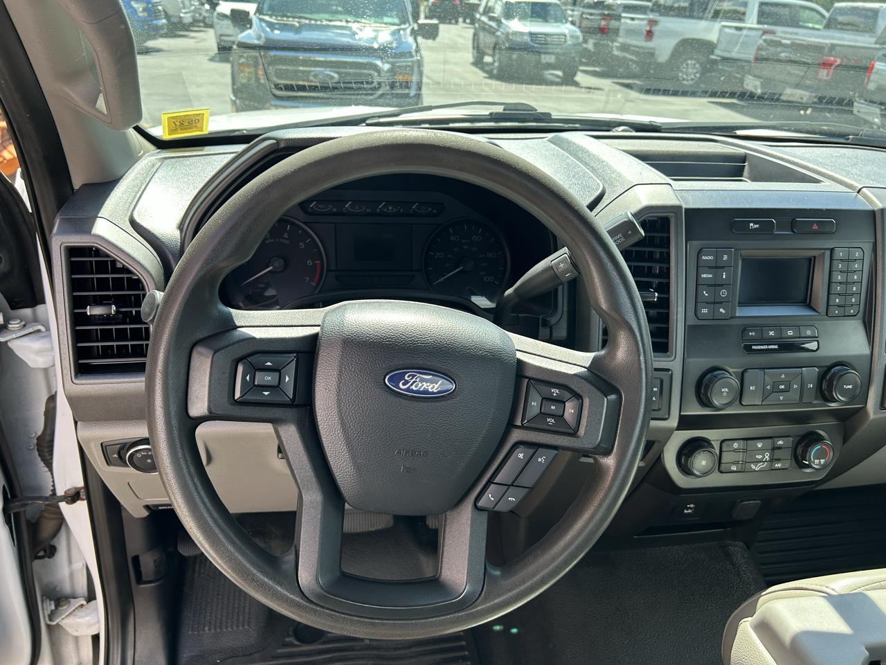 Ford Super Duty F-350 SRW XLT 4WD Reg Cab 8' Box 2020