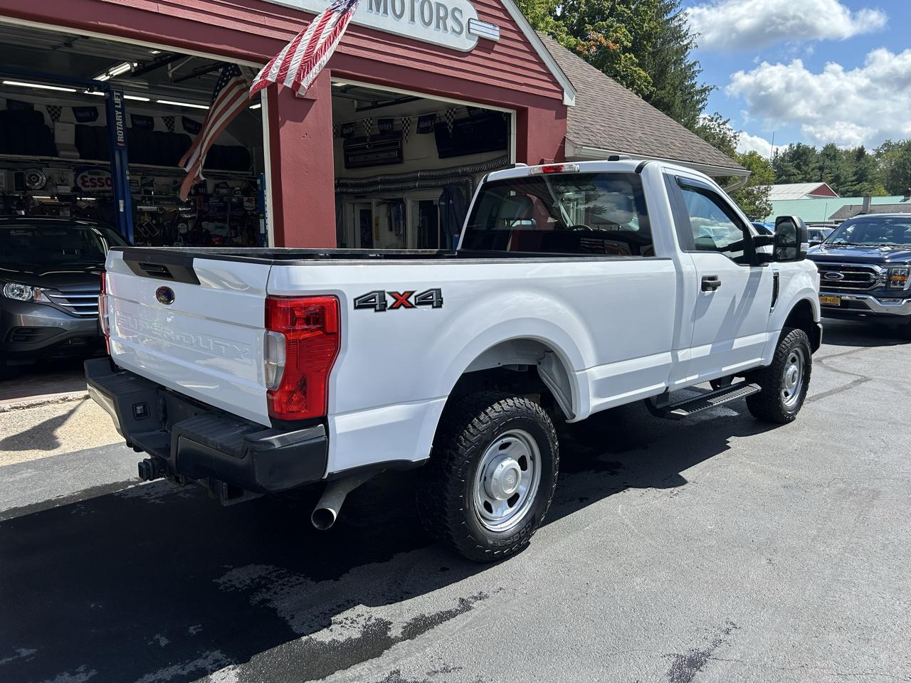 Ford Super Duty F-350 SRW XLT 4WD Reg Cab 8' Box 2020