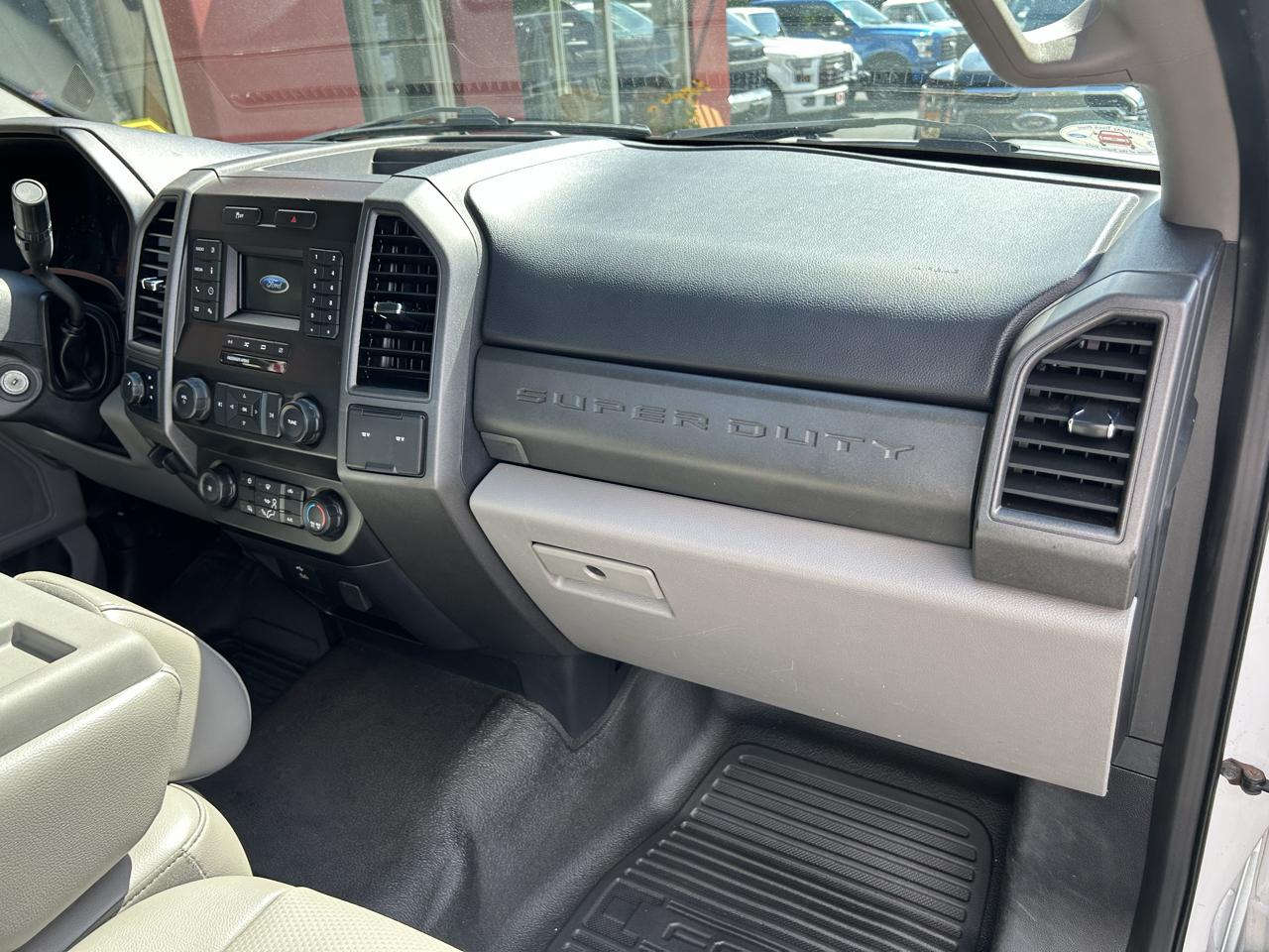 Ford Super Duty F-350 SRW XLT 4WD Reg Cab 8' Box 2020