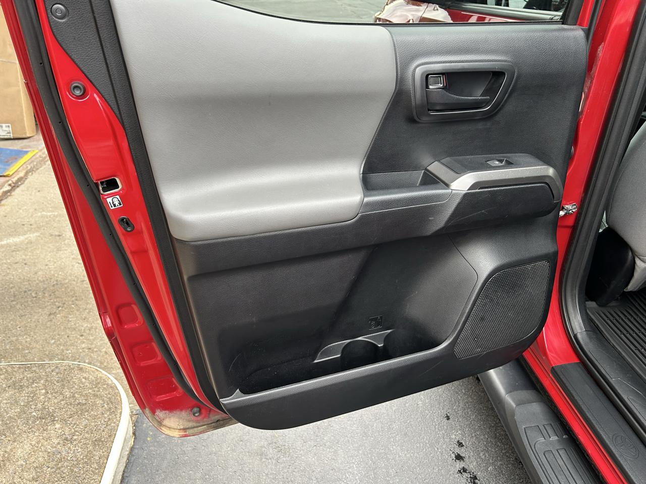 Toyota Tacoma 4WD SR5 Double Cab 6' Bed V6 AT (Natl) 2019