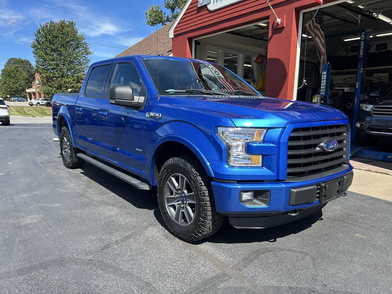 Ford F-150 4WD SuperCrew 150" XLT 2016