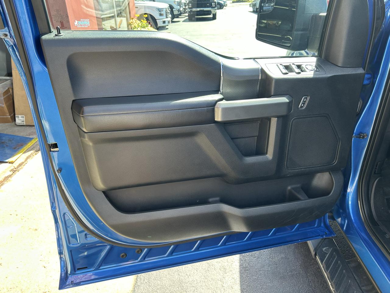 Ford F-150 4WD SuperCrew 150" XLT 2016