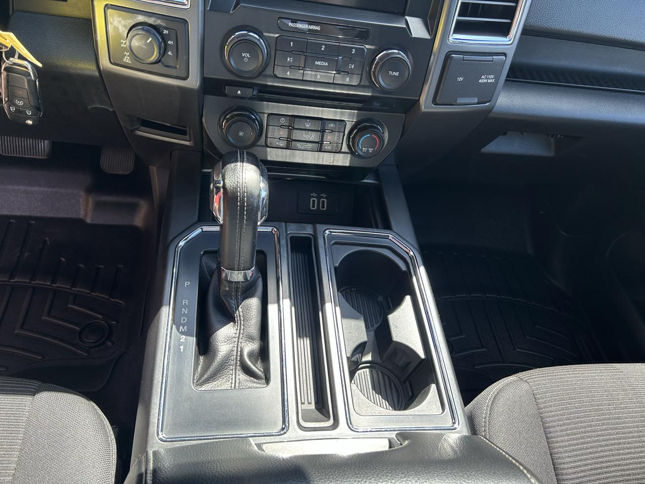 Ford F-150 4WD SuperCrew 150" XLT 2016