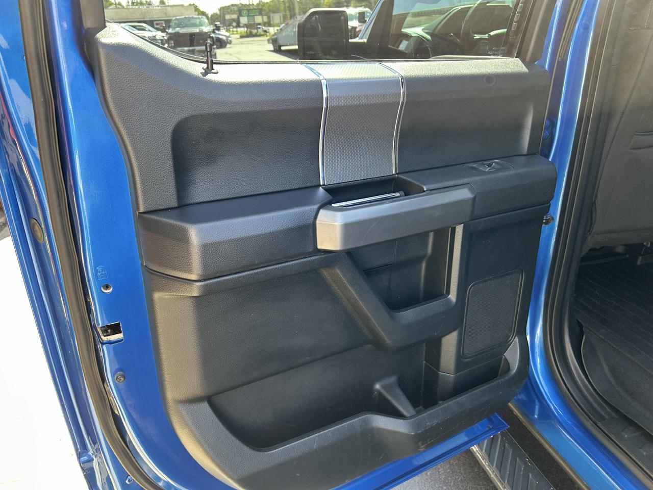 Ford F-150 4WD SuperCrew 150" XLT 2016