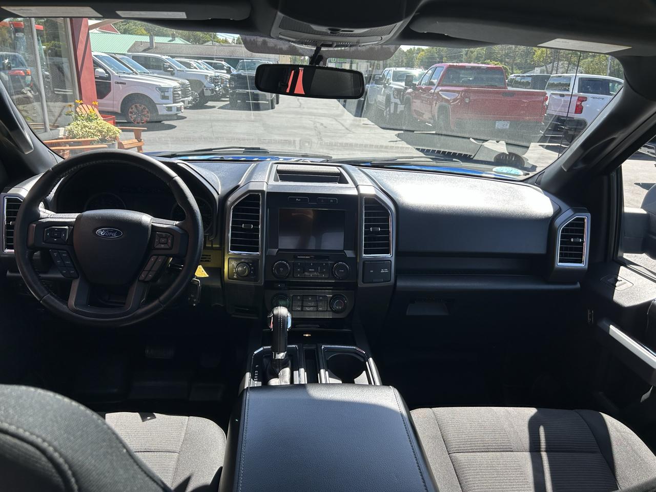 Ford F-150 4WD SuperCrew 150" XLT 2016