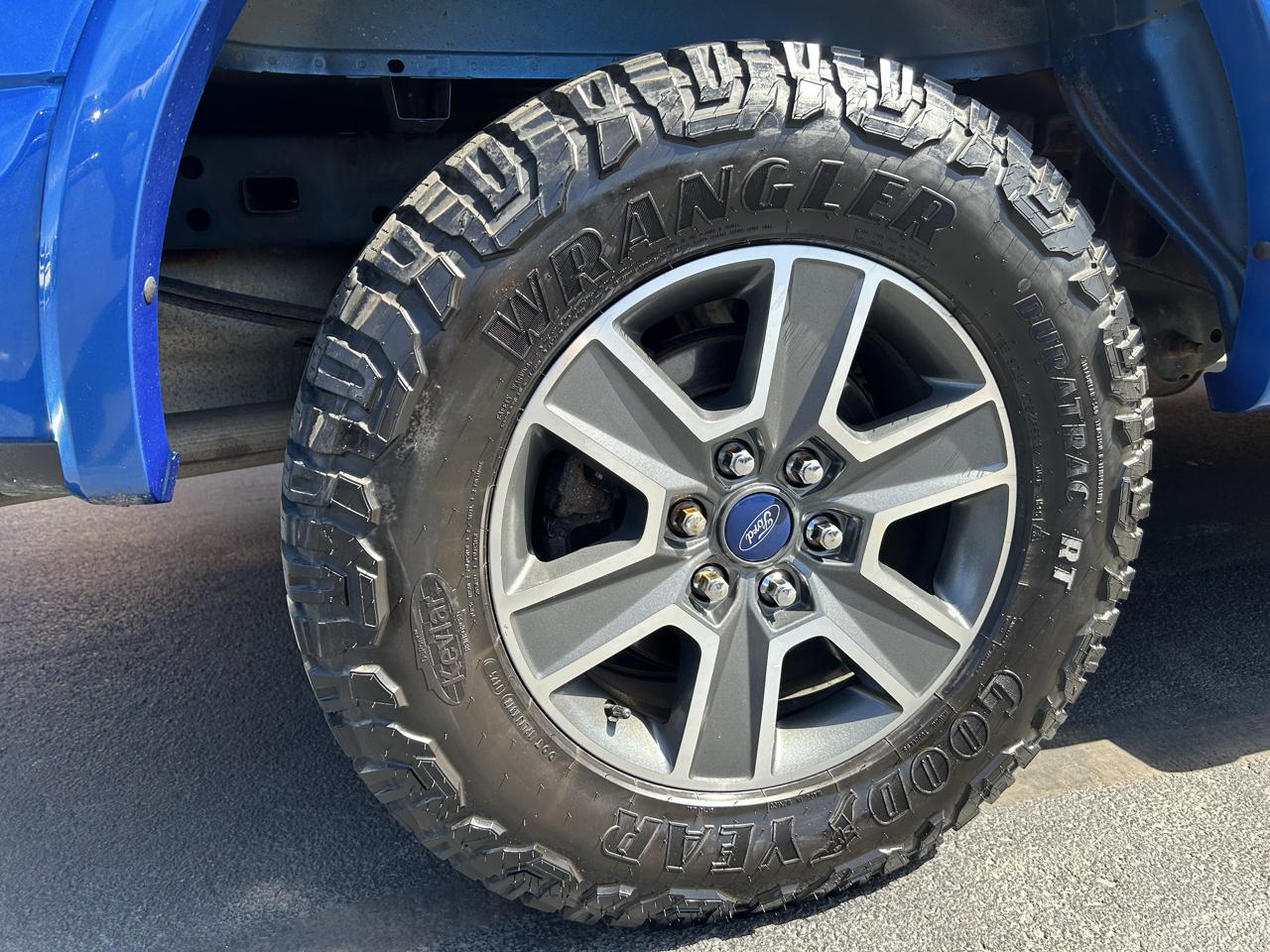 Ford F-150 4WD SuperCrew 150" XLT 2016