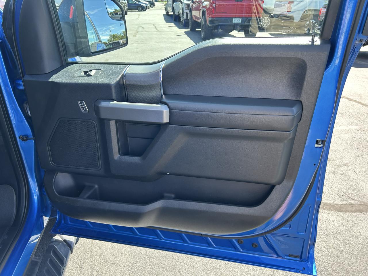 Ford F-150 4WD SuperCrew 150" XLT 2016