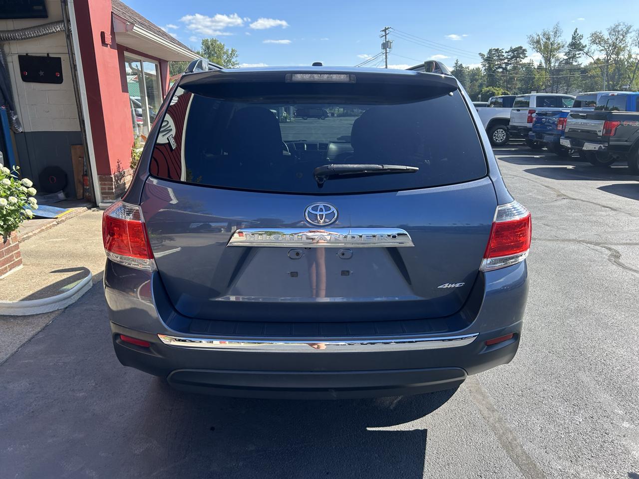 Toyota Highlander 4WD 4dr V6 (Natl) 2013