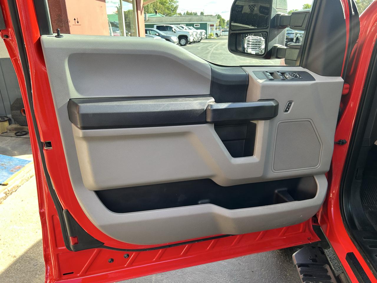 Ford Super Duty F-250 SRW 4WD SuperCab 158" XL 2019