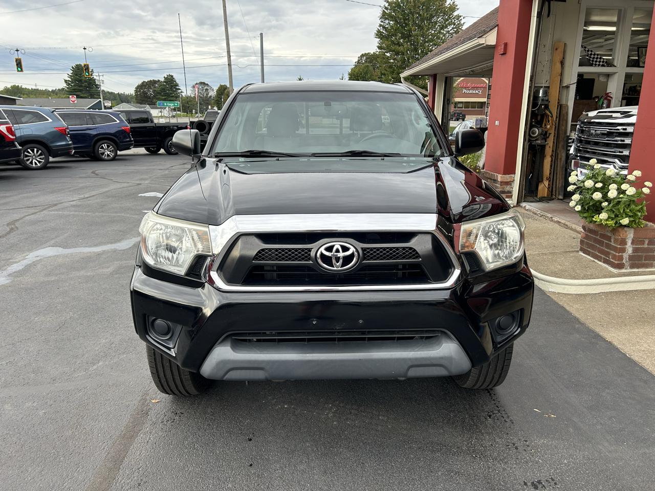 Toyota Tacoma 4WD Access Cab I4 MT (Natl) 2012