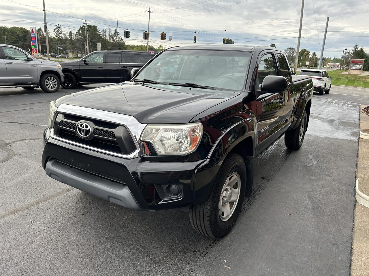 Toyota Tacoma 4WD Access Cab I4 MT (Natl) 2012