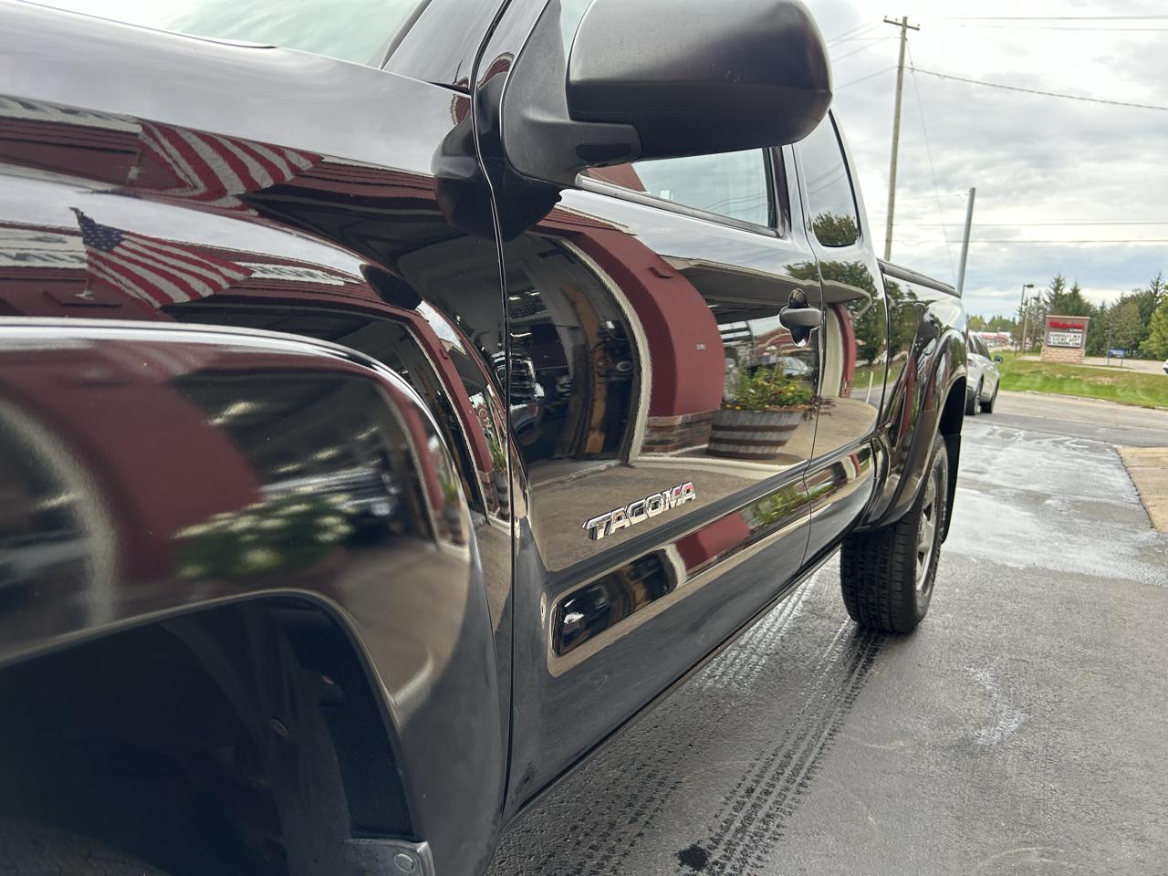 Toyota Tacoma 4WD Access Cab I4 MT (Natl) 2012