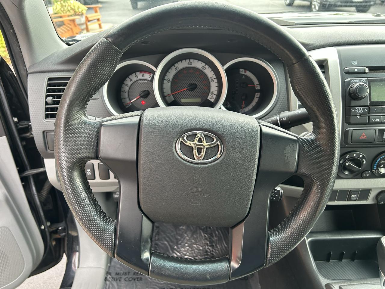 Toyota Tacoma 4WD Access Cab I4 MT (Natl) 2012