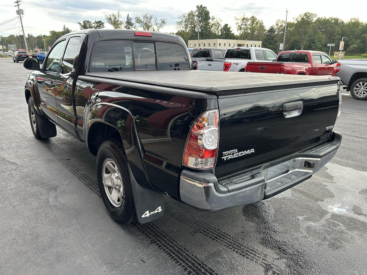 Toyota Tacoma 4WD Access Cab I4 MT (Natl) 2012