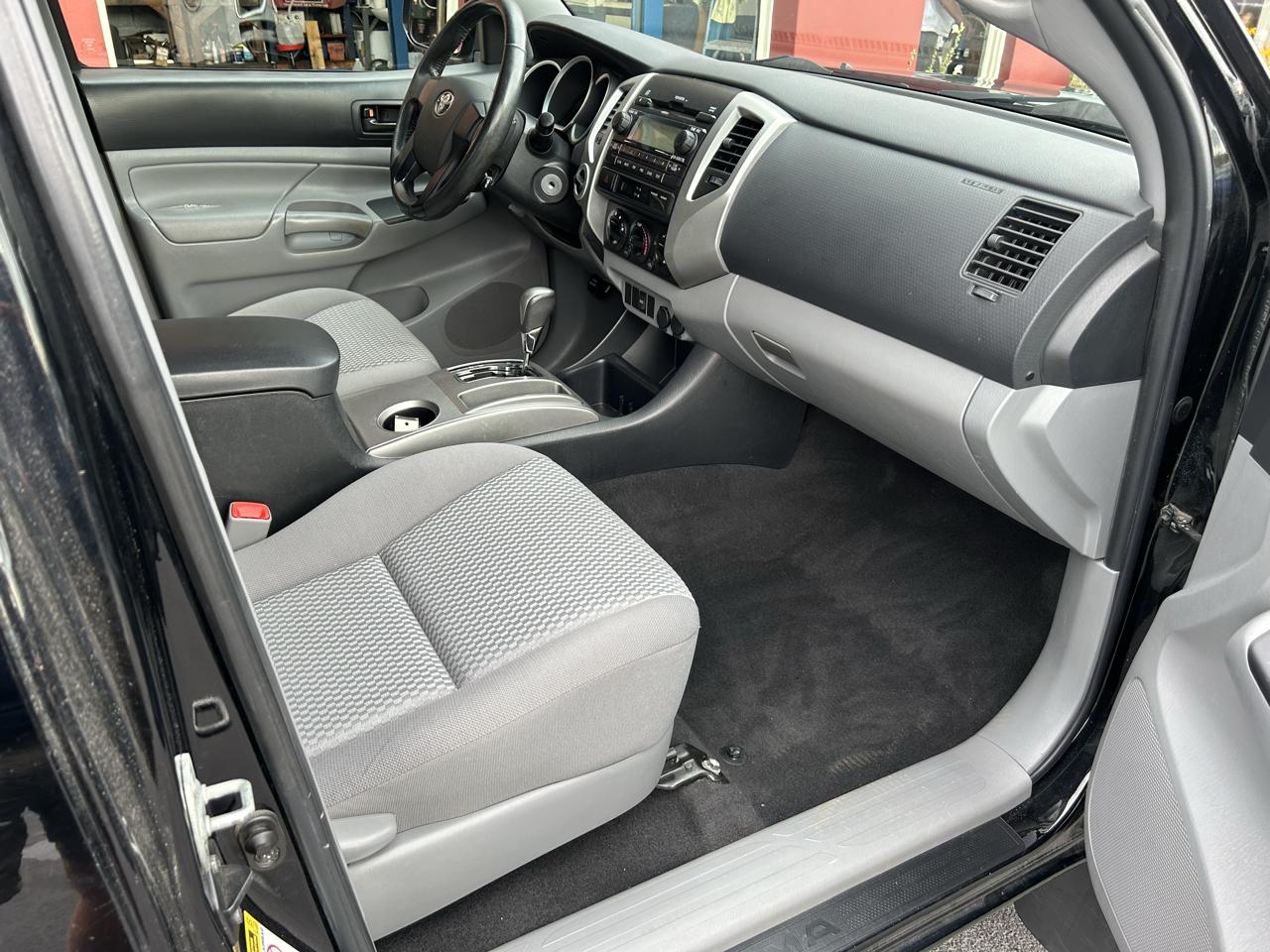 Toyota Tacoma 4WD Access Cab I4 MT (Natl) 2012