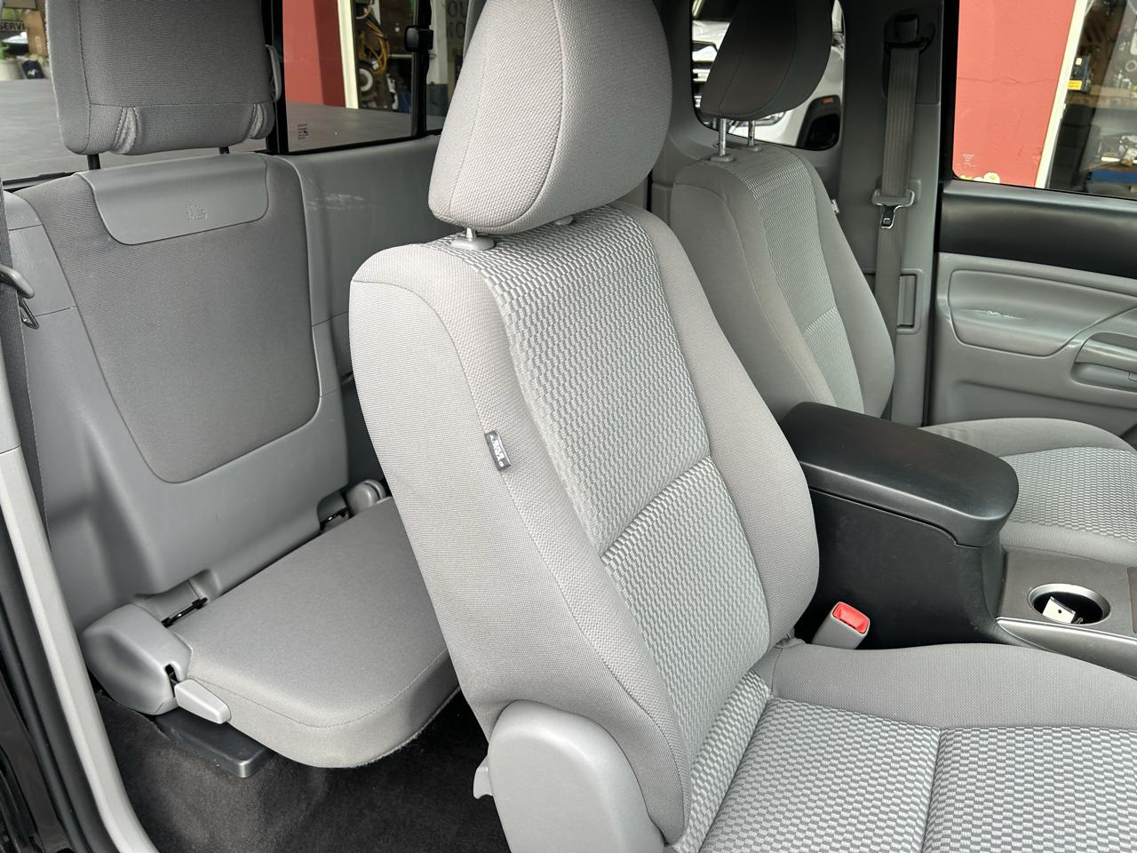 Toyota Tacoma 4WD Access Cab I4 MT (Natl) 2012