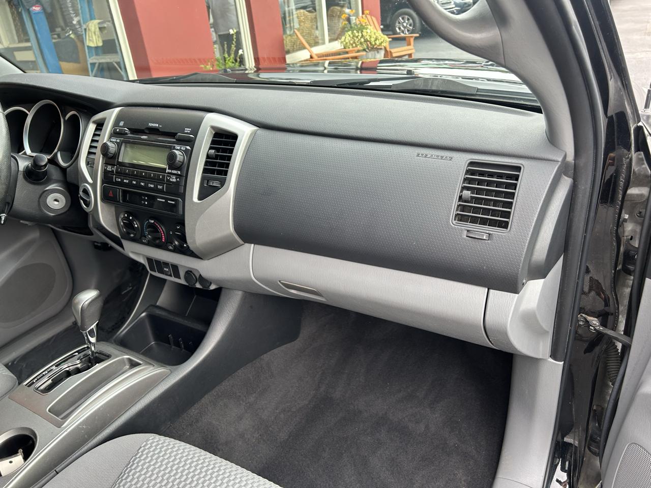 Toyota Tacoma 4WD Access Cab I4 MT (Natl) 2012