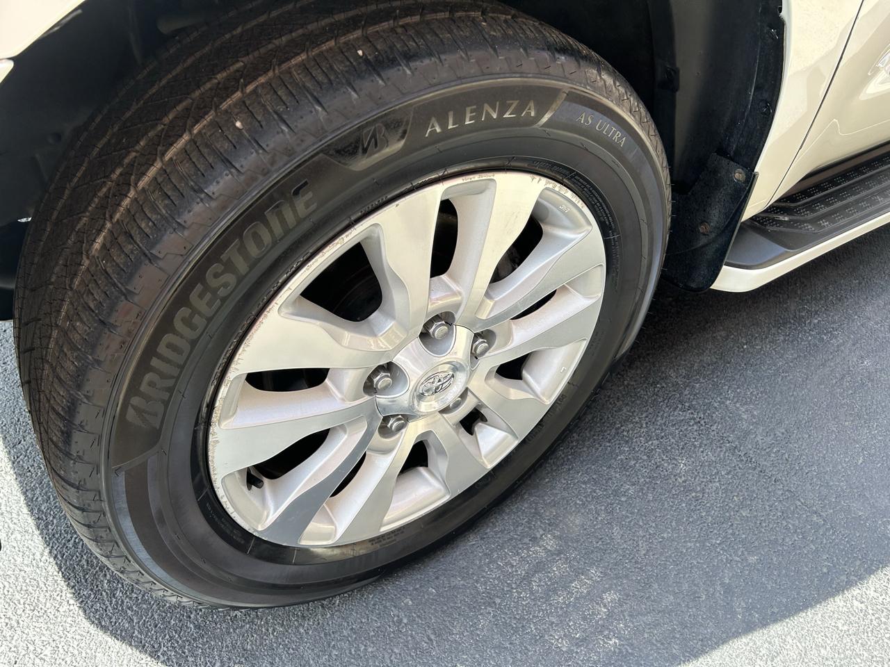 Toyota Sequoia Platinum 4WD (Natl) 2018