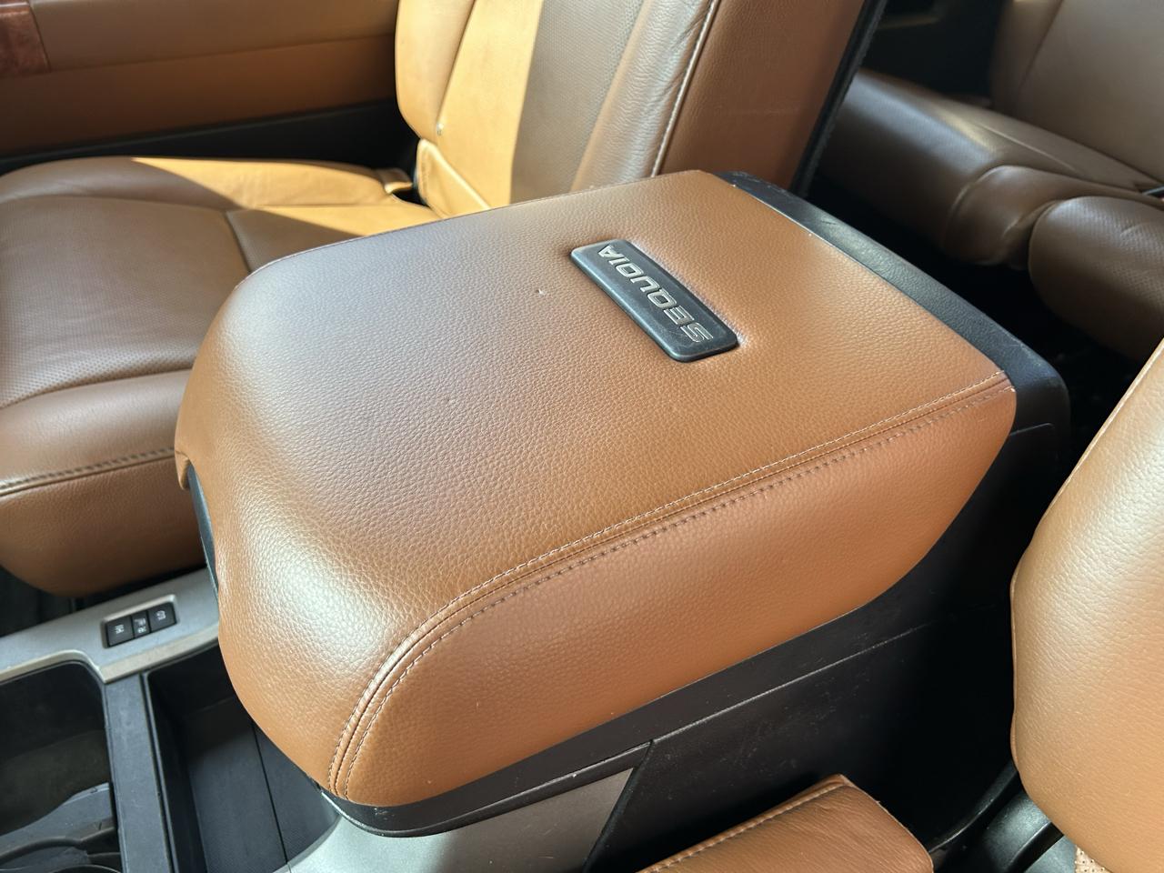 Toyota Sequoia Platinum 4WD (Natl) 2018