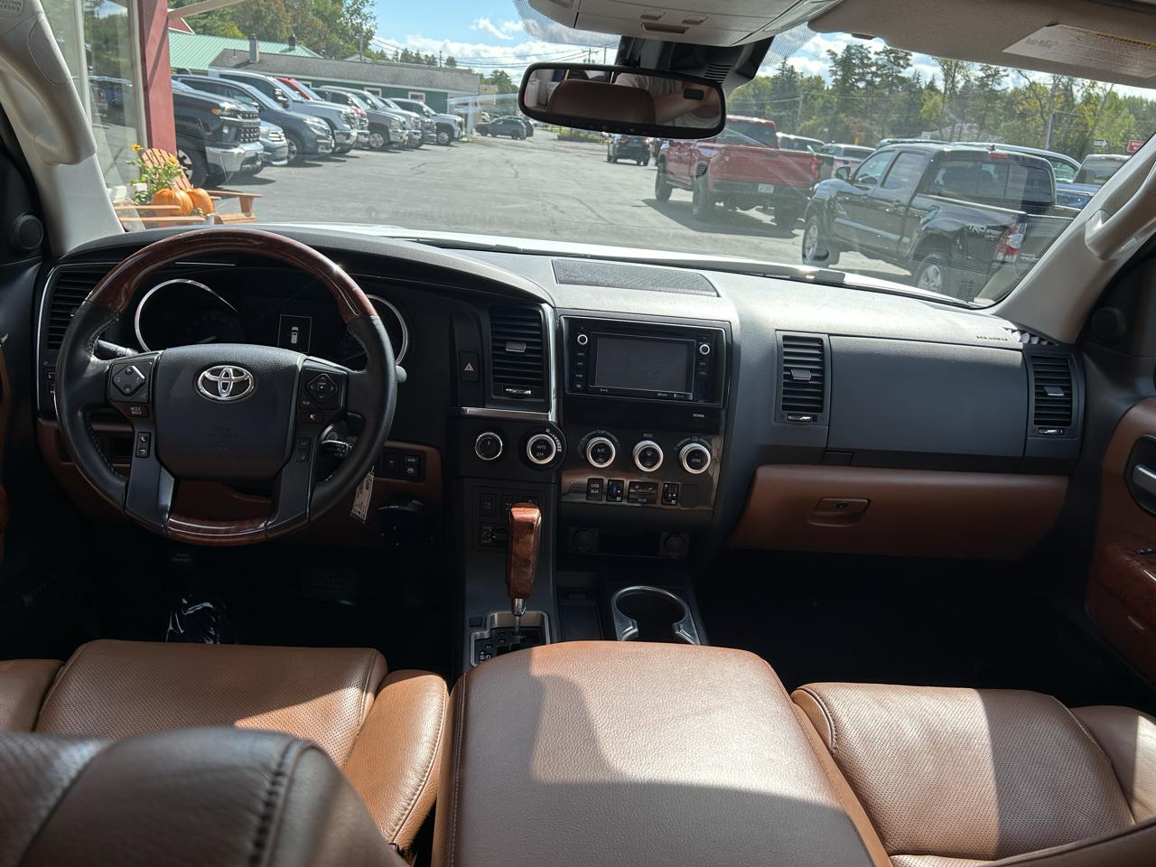 Toyota Sequoia Platinum 4WD (Natl) 2018