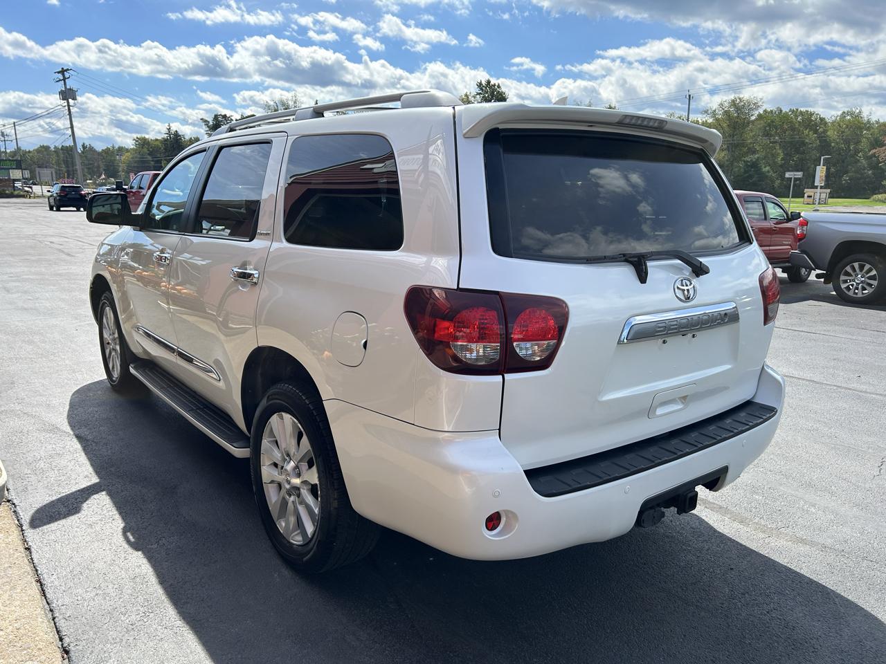 Toyota Sequoia Platinum 4WD (Natl) 2018