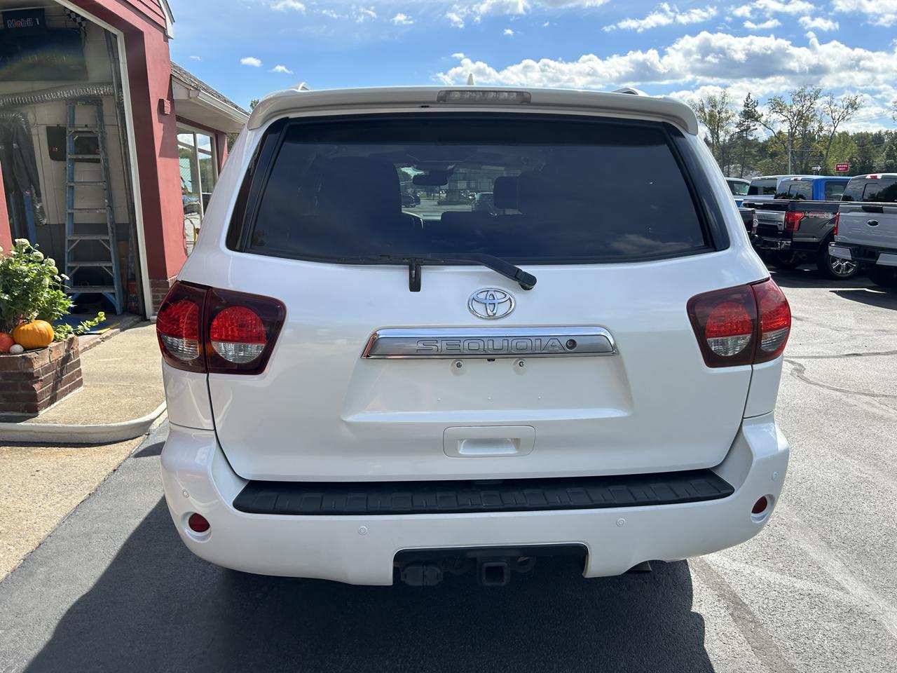 Toyota Sequoia Platinum 4WD (Natl) 2018
