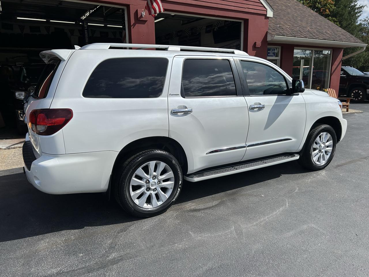 Toyota Sequoia Platinum 4WD (Natl) 2018