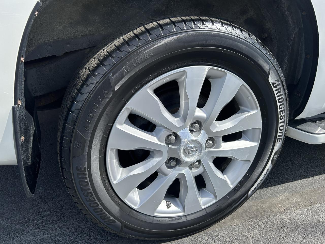 Toyota Sequoia Platinum 4WD (Natl) 2018