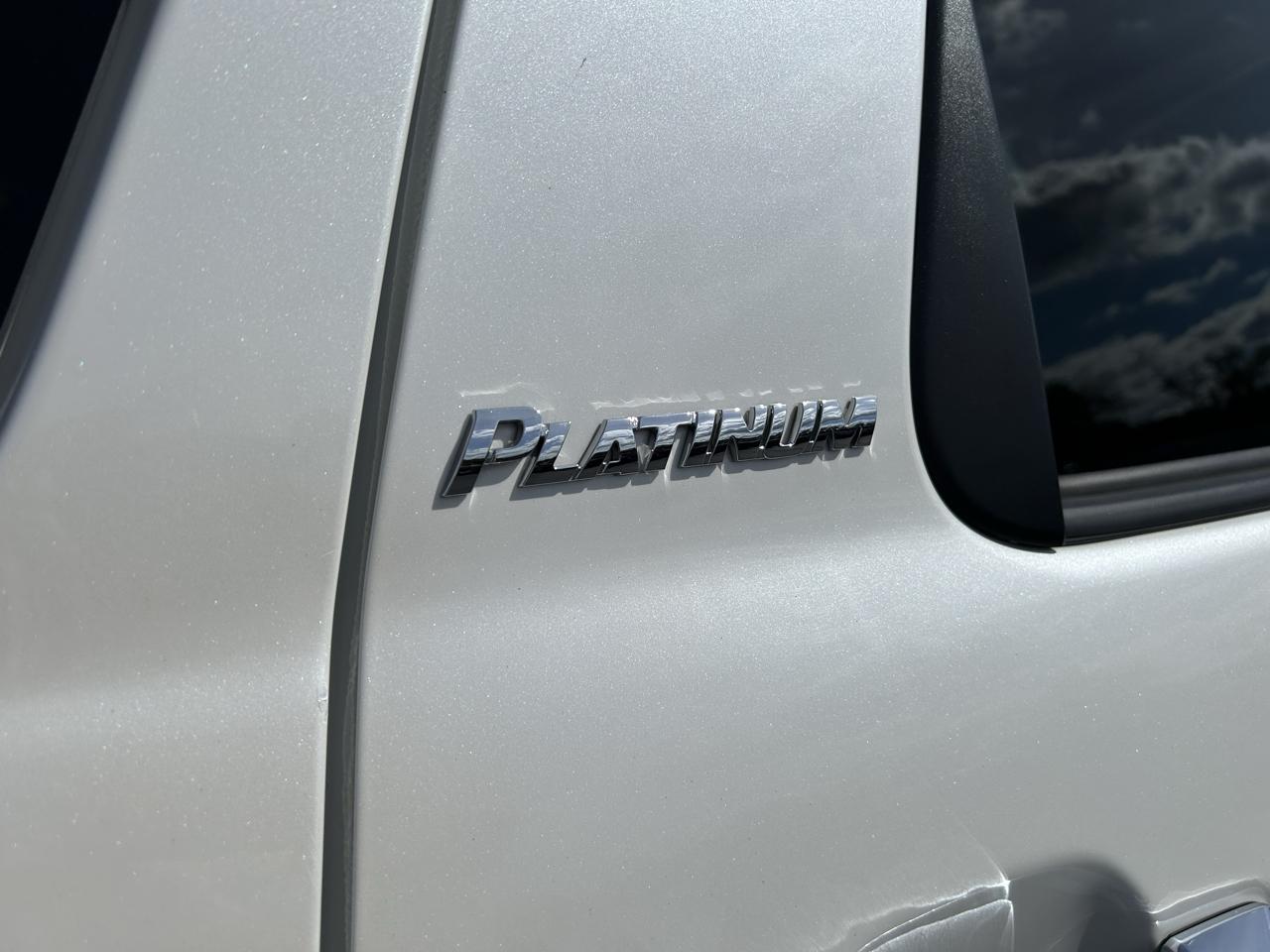 Toyota Sequoia Platinum 4WD (Natl) 2018