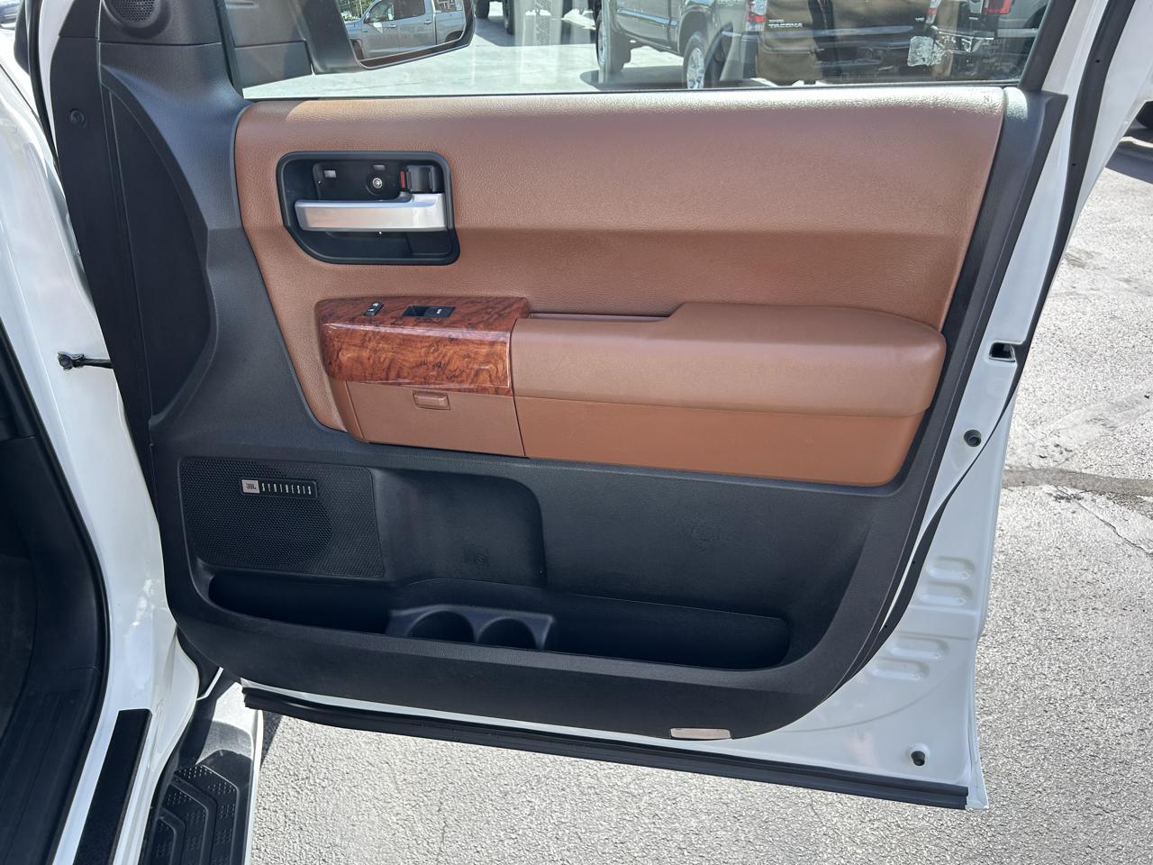 Toyota Sequoia Platinum 4WD (Natl) 2018