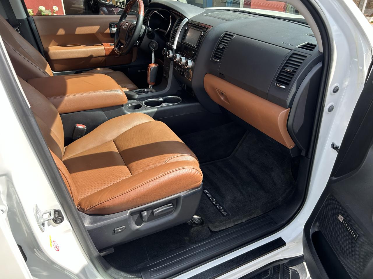 Toyota Sequoia Platinum 4WD (Natl) 2018