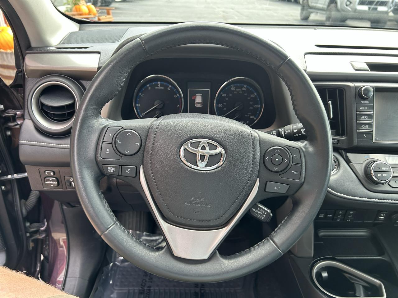 Toyota RAV4 Limited AWD (Natl) 2018