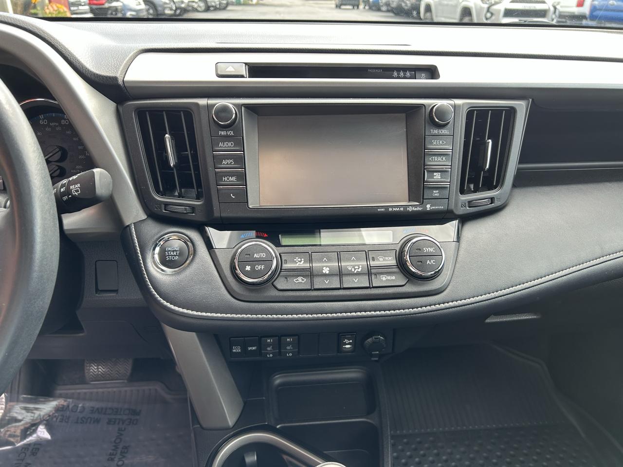 Toyota RAV4 Limited AWD (Natl) 2018
