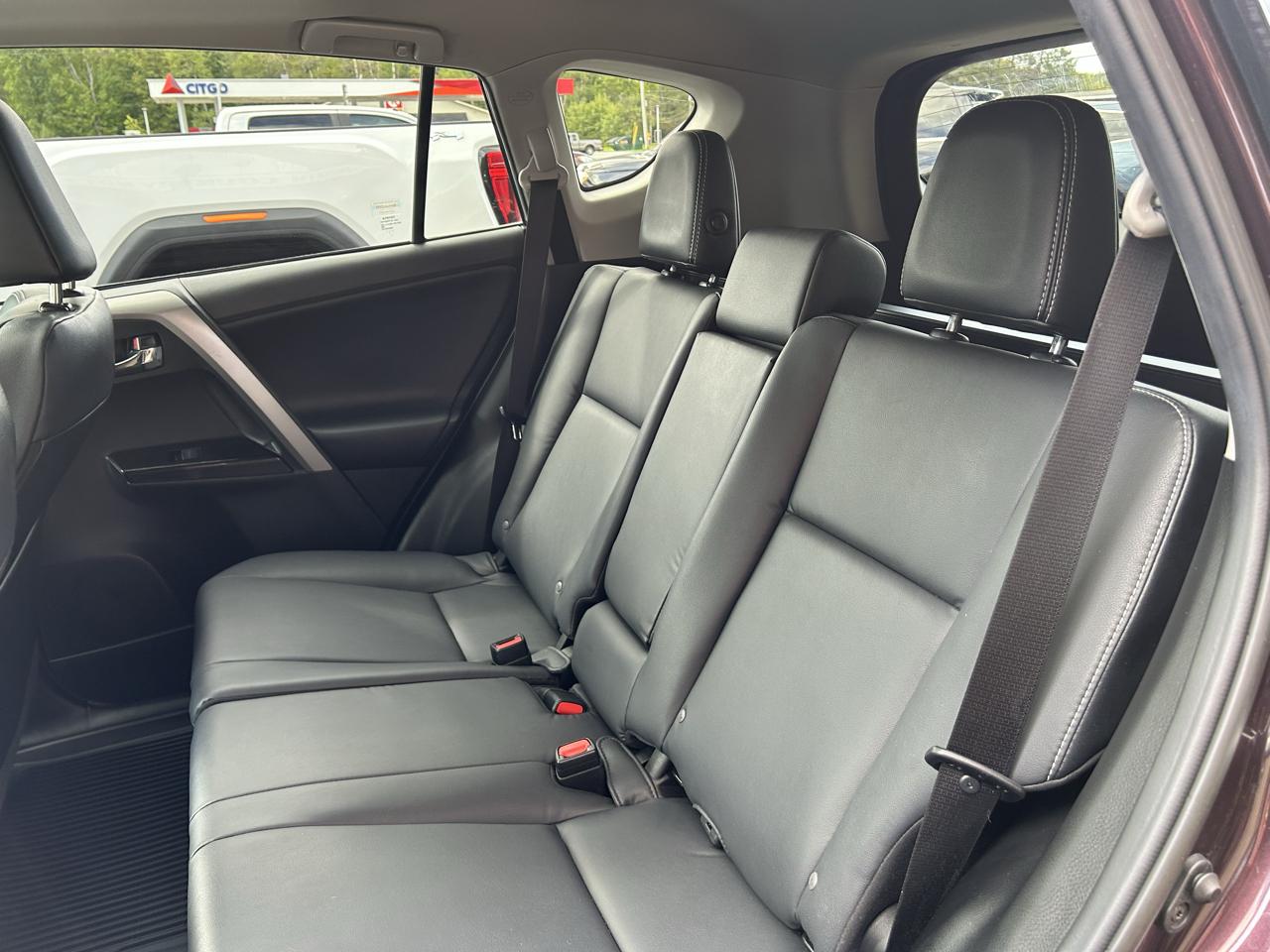 Toyota RAV4 Limited AWD (Natl) 2018