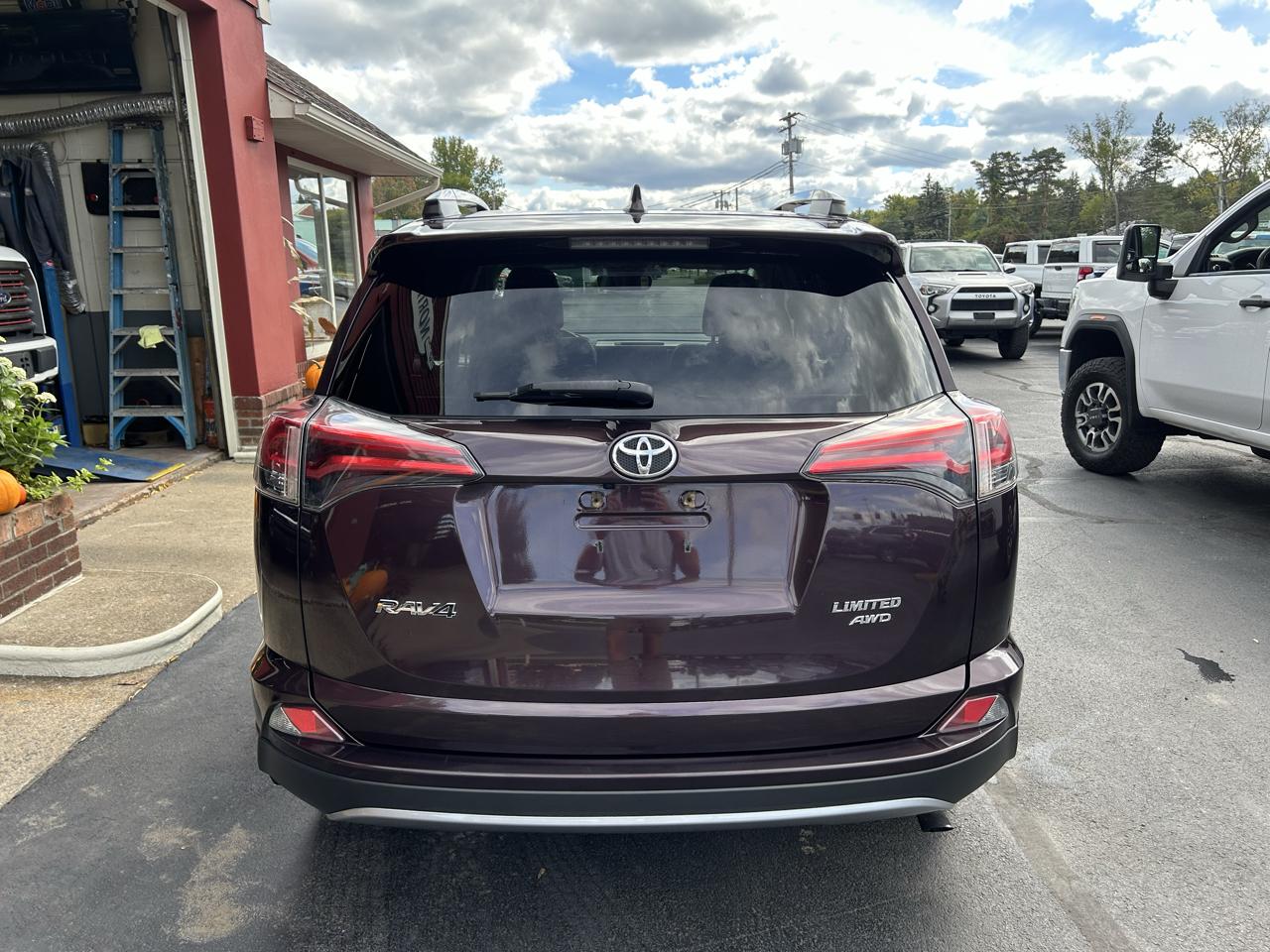 Toyota RAV4 Limited AWD (Natl) 2018