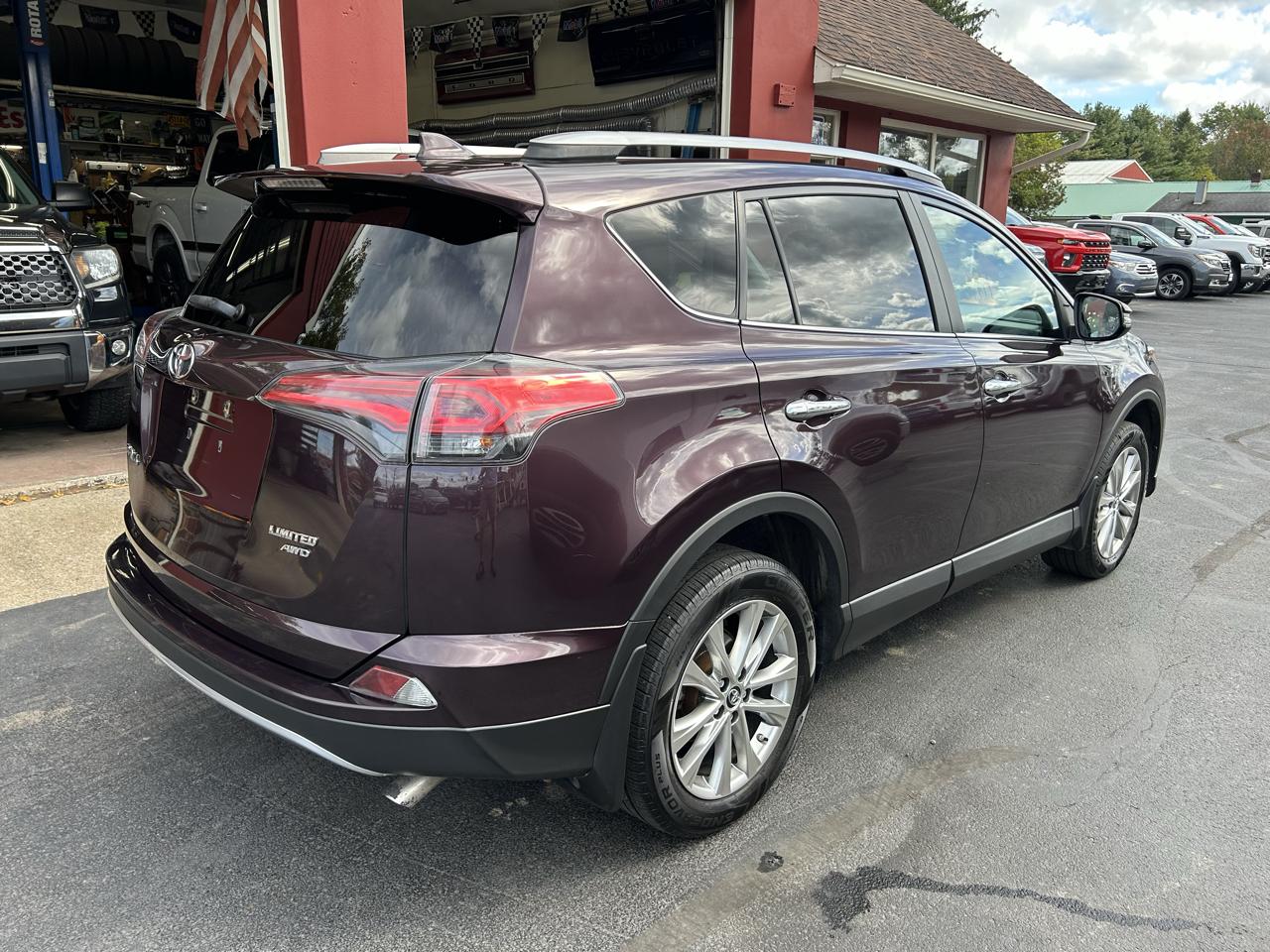 Toyota RAV4 Limited AWD (Natl) 2018