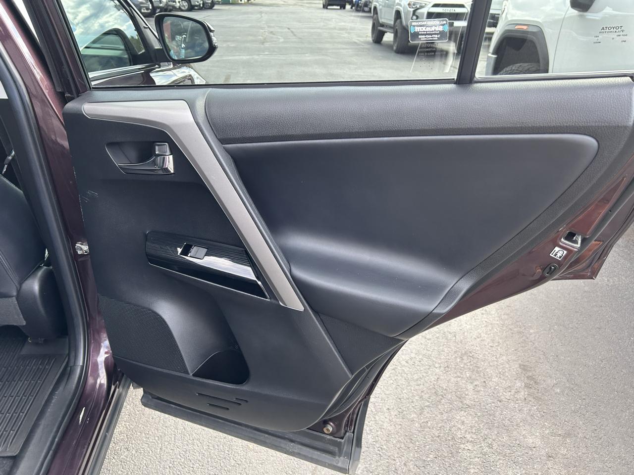 Toyota RAV4 Limited AWD (Natl) 2018