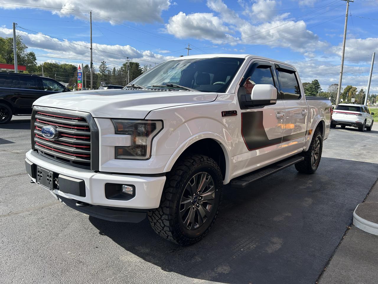 Ford F-150 4WD SuperCrew 145" Lariat 2016